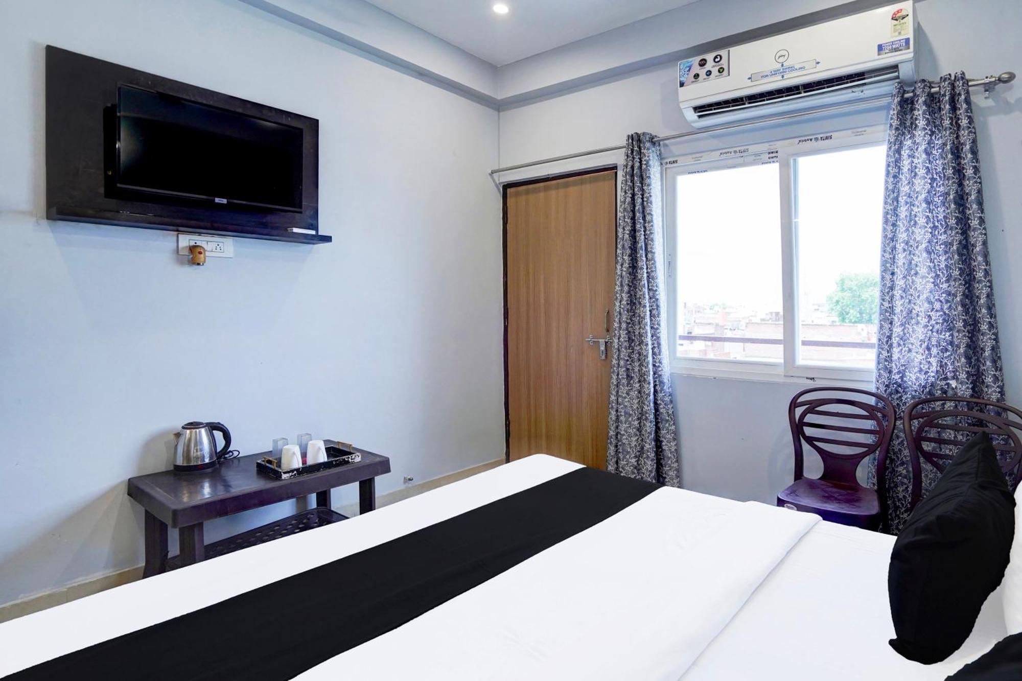 Super Hotel O Blw Kakarmatta Near Banaras Junction Βαρανάσι Εξωτερικό φωτογραφία