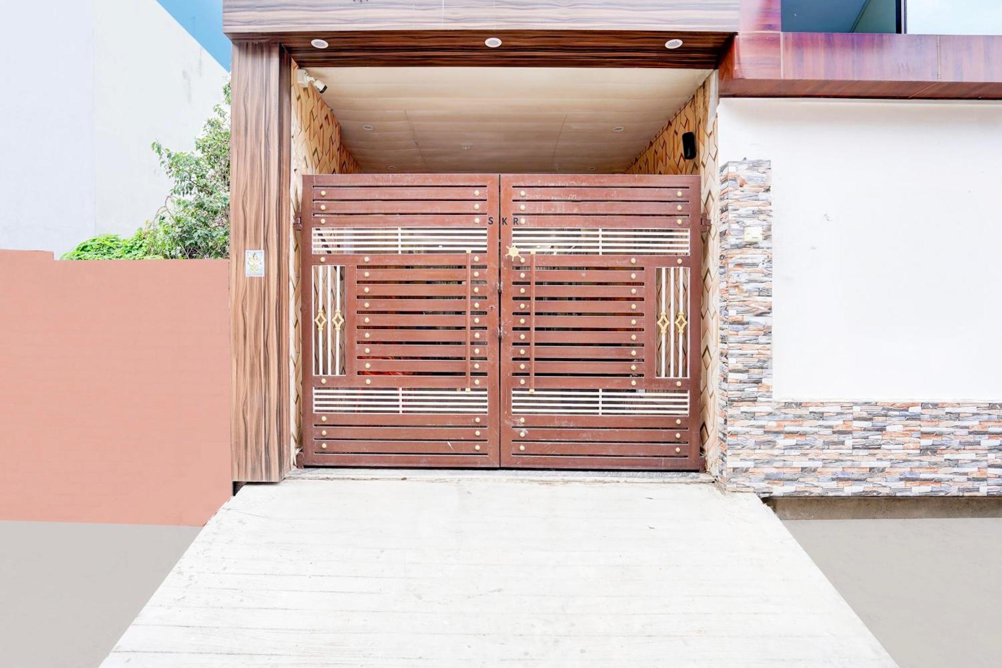 Super Hotel O Blw Kakarmatta Near Banaras Junction Βαρανάσι Εξωτερικό φωτογραφία