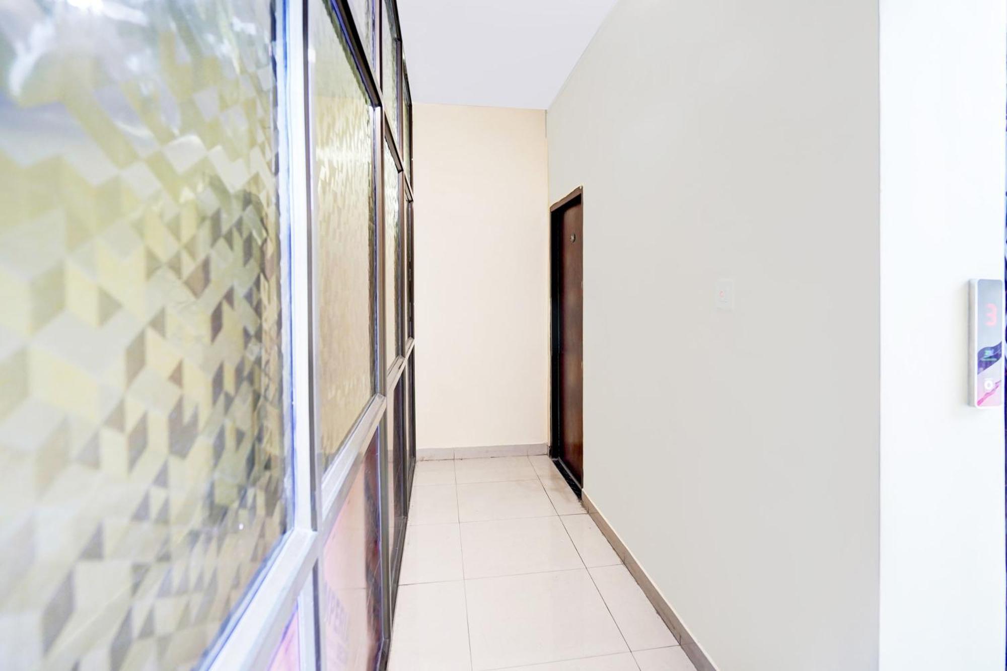 Super Hotel O Blw Kakarmatta Near Banaras Junction Βαρανάσι Εξωτερικό φωτογραφία