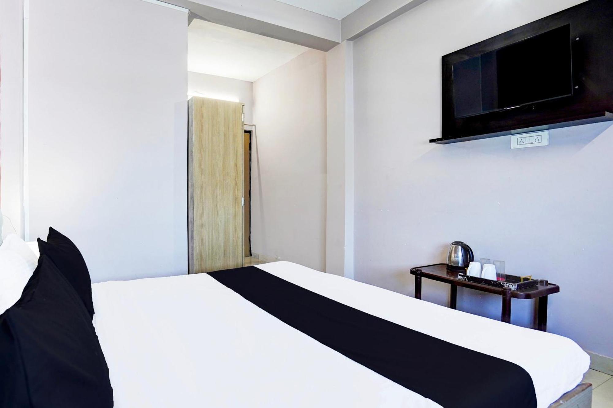 Super Hotel O Blw Kakarmatta Near Banaras Junction Βαρανάσι Εξωτερικό φωτογραφία