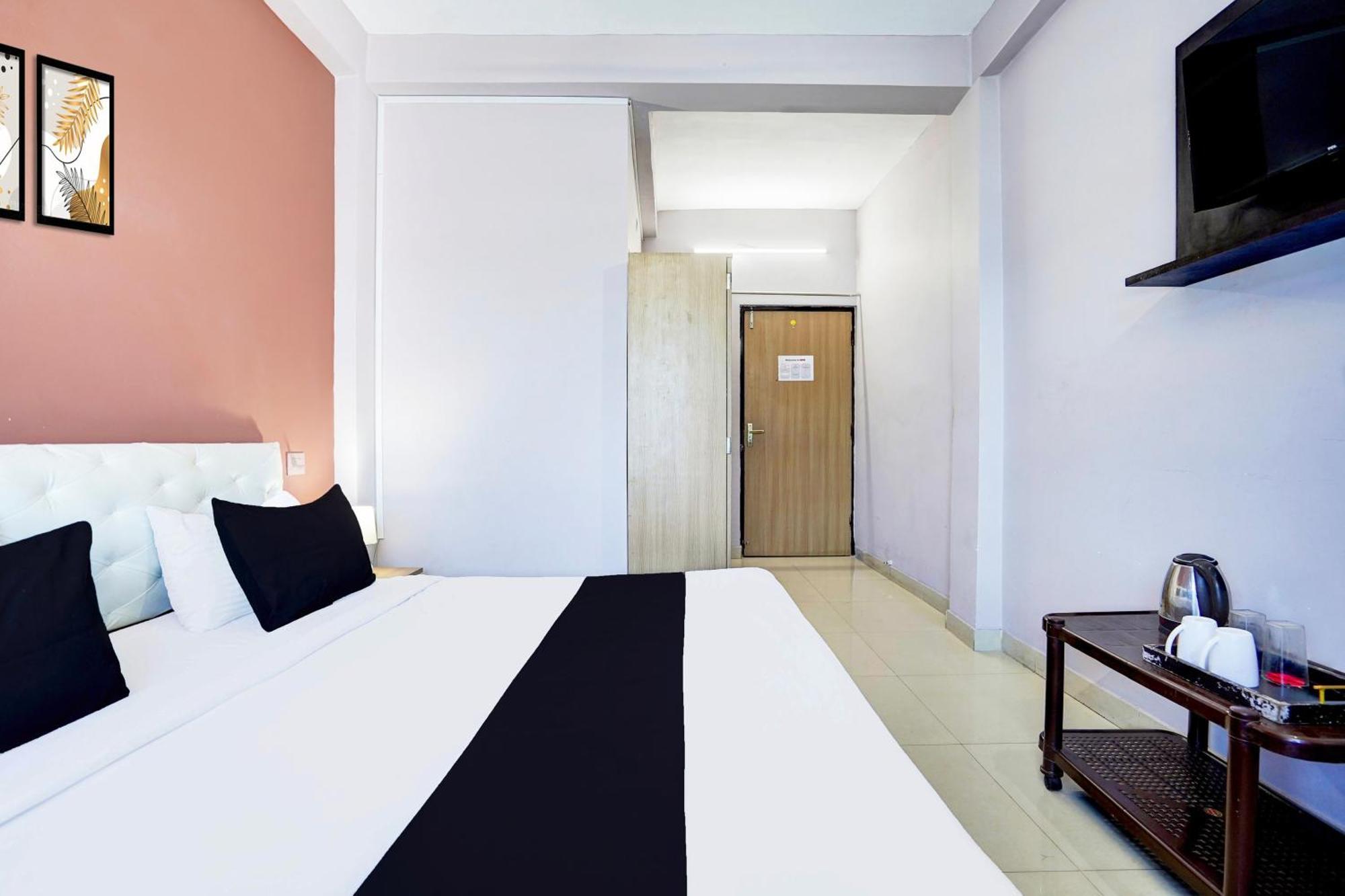 Super Hotel O Blw Kakarmatta Near Banaras Junction Βαρανάσι Εξωτερικό φωτογραφία