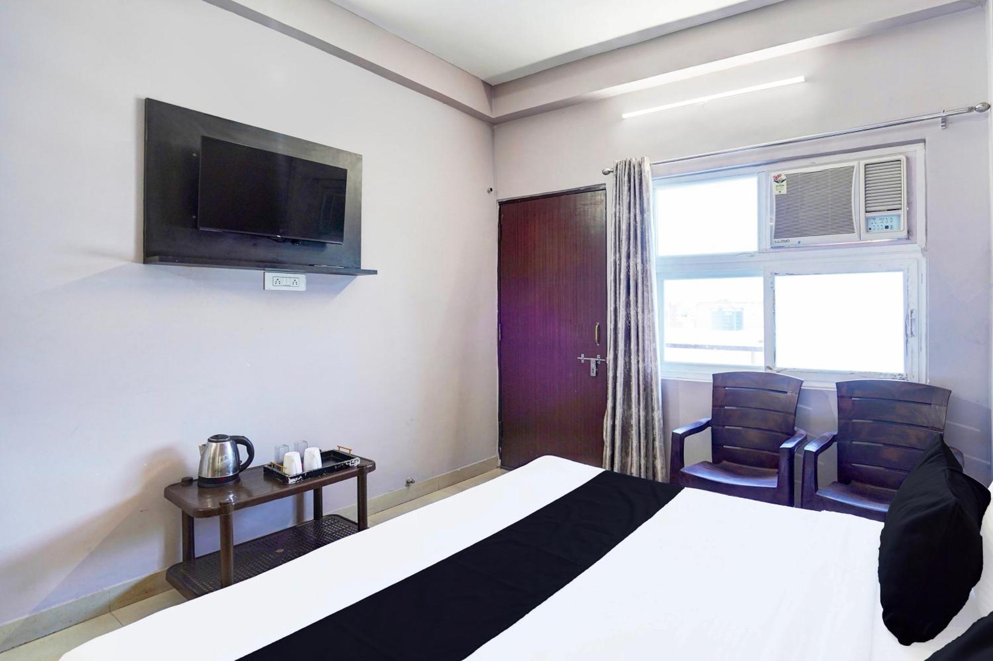 Super Hotel O Blw Kakarmatta Near Banaras Junction Βαρανάσι Εξωτερικό φωτογραφία